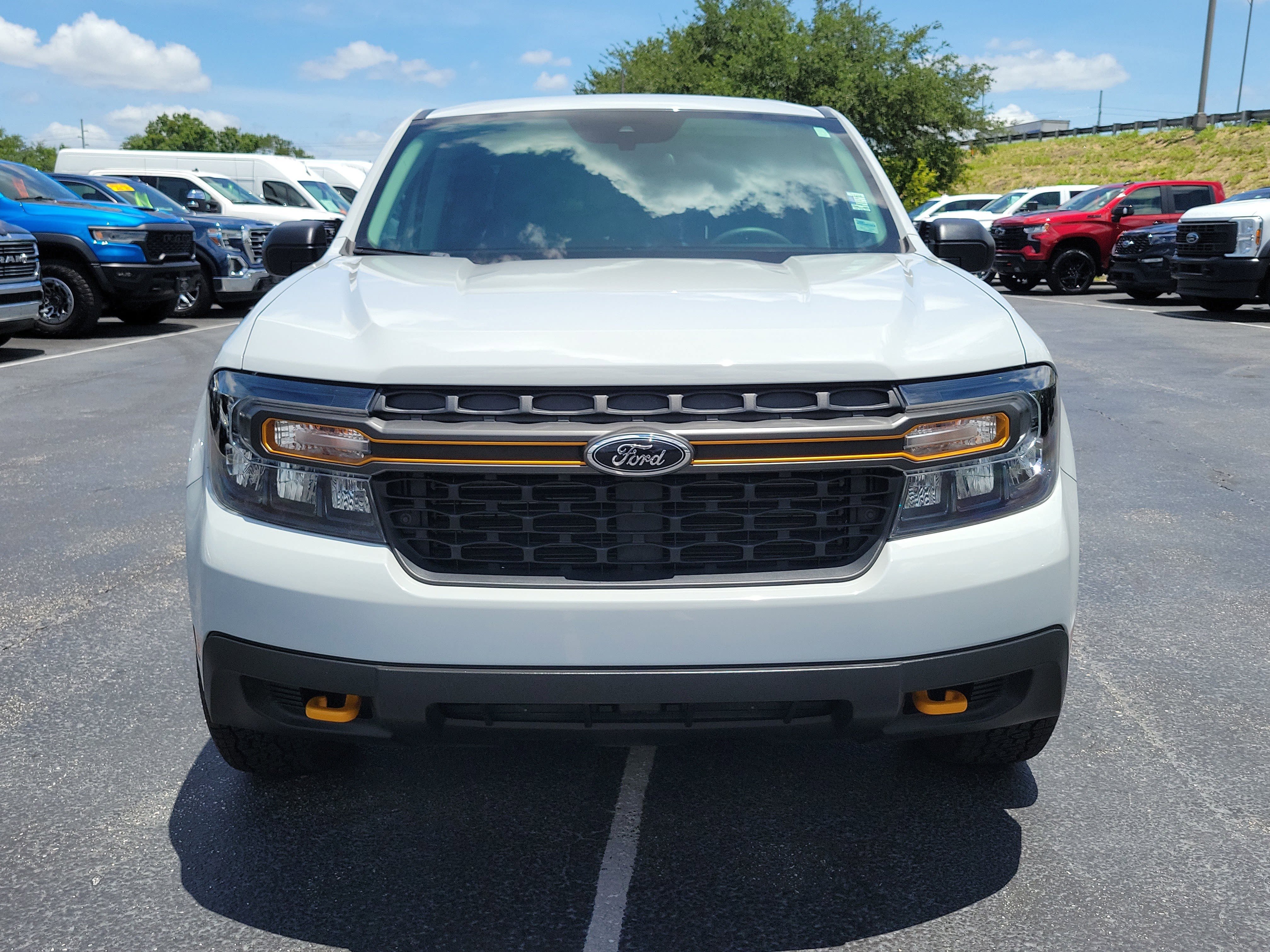 Certified 2023 Ford Maverick Tremor w/ Tremor Off-Road Package AWD/4WD image 2