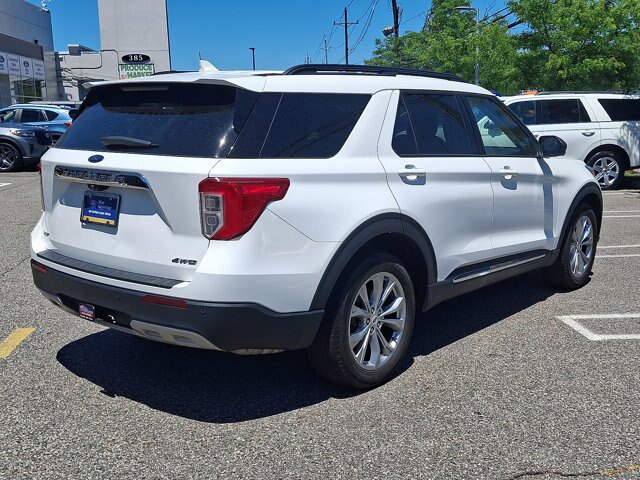 Certified 2023 Ford Explorer XLT w/ Equipment Group 202A AWD/4WD image 17
