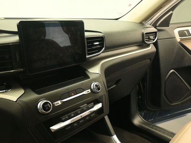 Certified 2020 Ford Explorer XLT w/ Equipment Group 202A image 13
