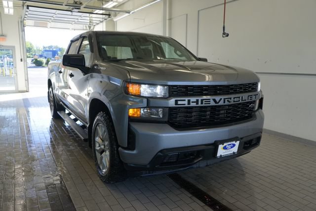 Used 2020 Chevrolet Silverado 1500 Custom w/ Custom Convenience Package AWD/4WD image 17