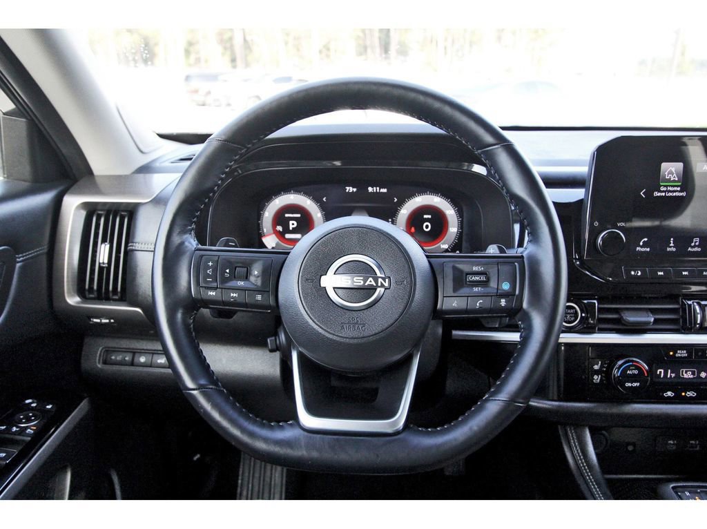 Used 2023 Nissan Pathfinder Platinum image 19