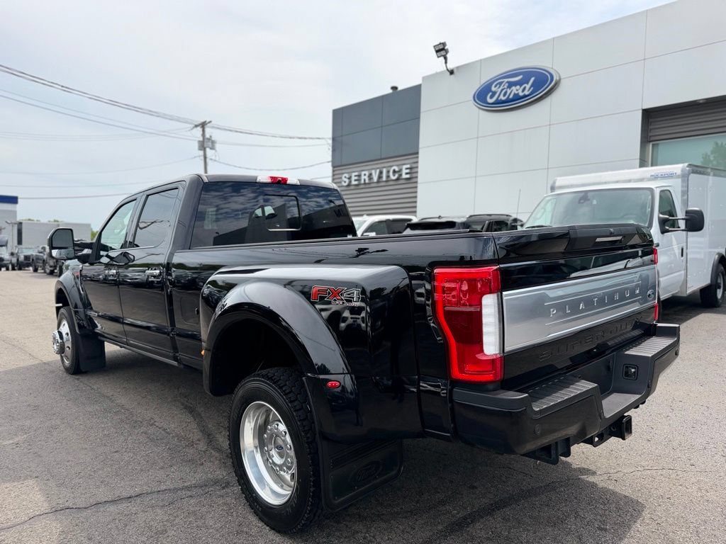 Certified 2019 Ford F450 Platinum w/ Platinum Ultimate Package AWD/4WD image 4
