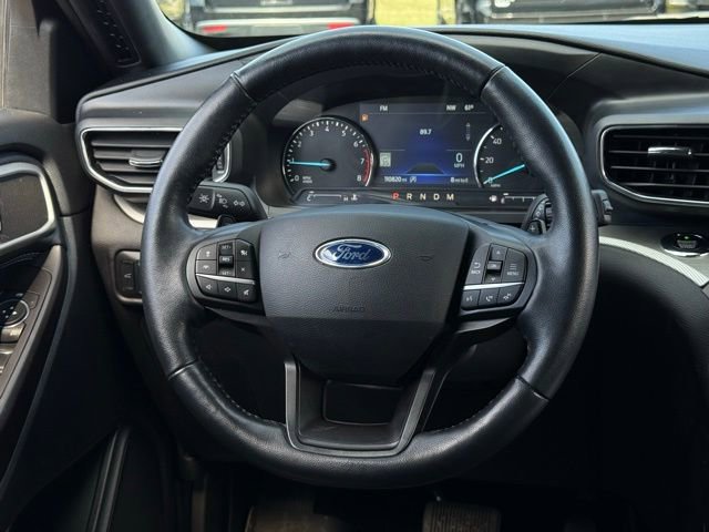 Certified 2020 Ford Explorer XLT w/ Equipment Group 202A image 9