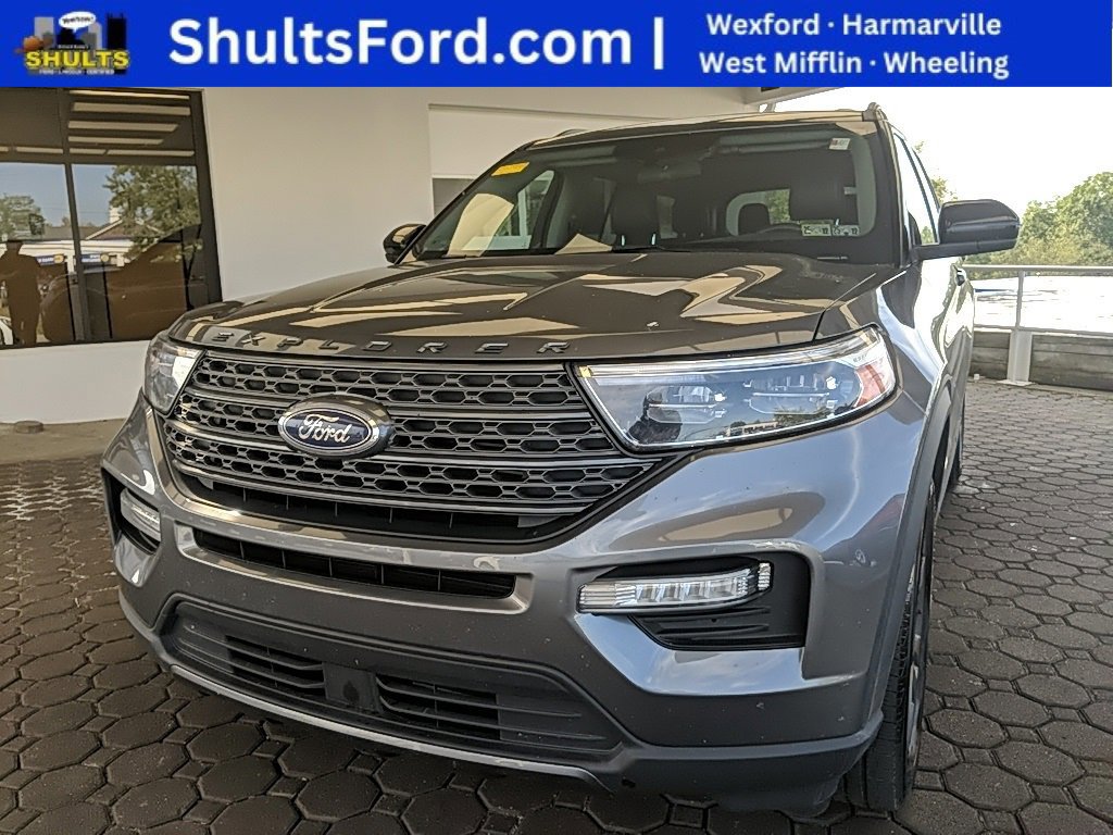 Certified 2022 Ford Explorer XLT w/ Equipment Group 202A image 7