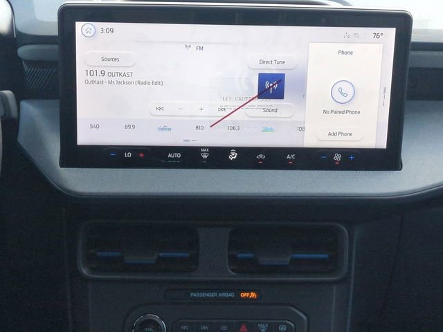 Certified 2025 Ford Maverick XLT image 18