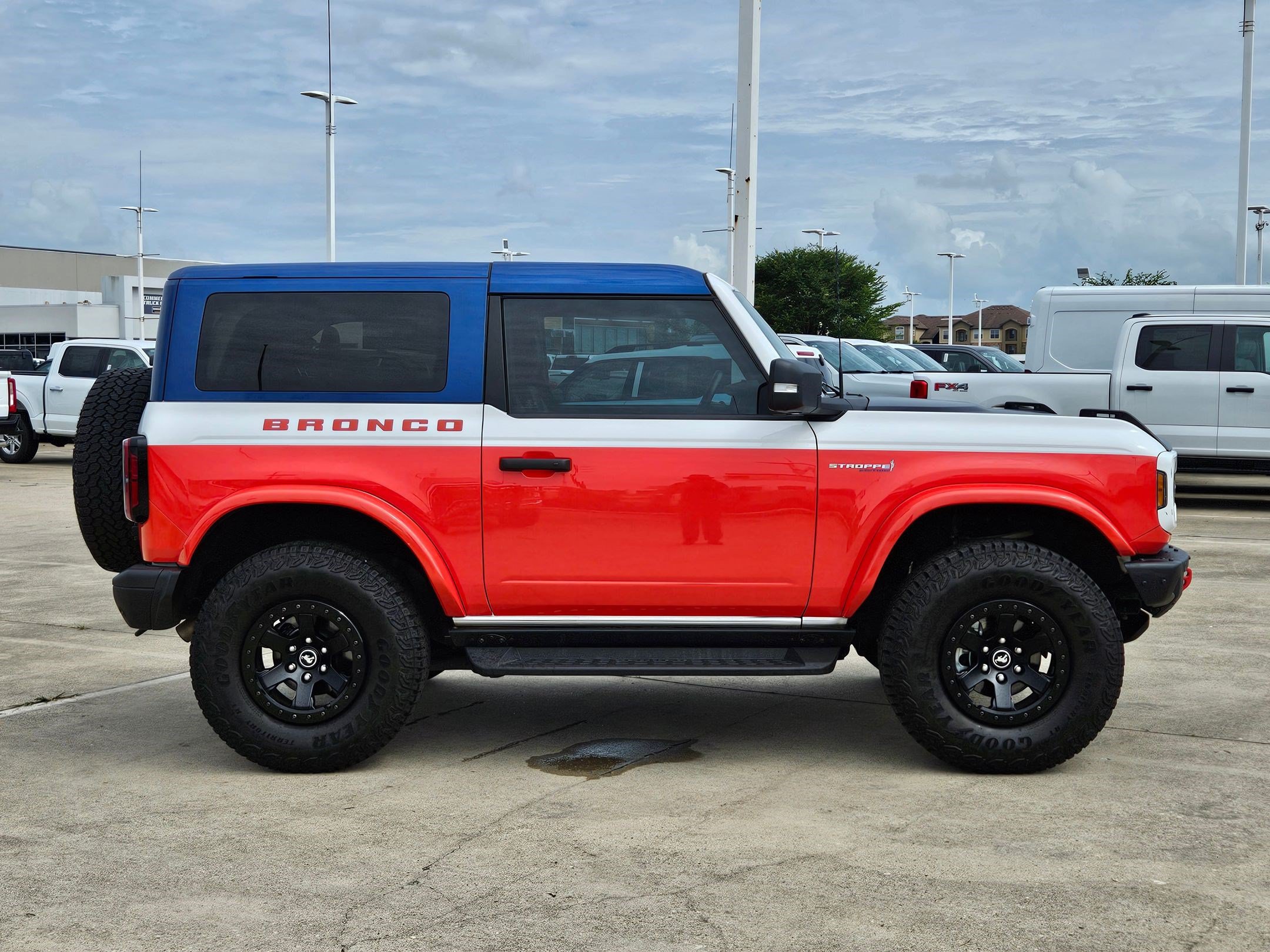 Certified 2025 Ford Bronco Stroppe Edition AWD/4WD image 2