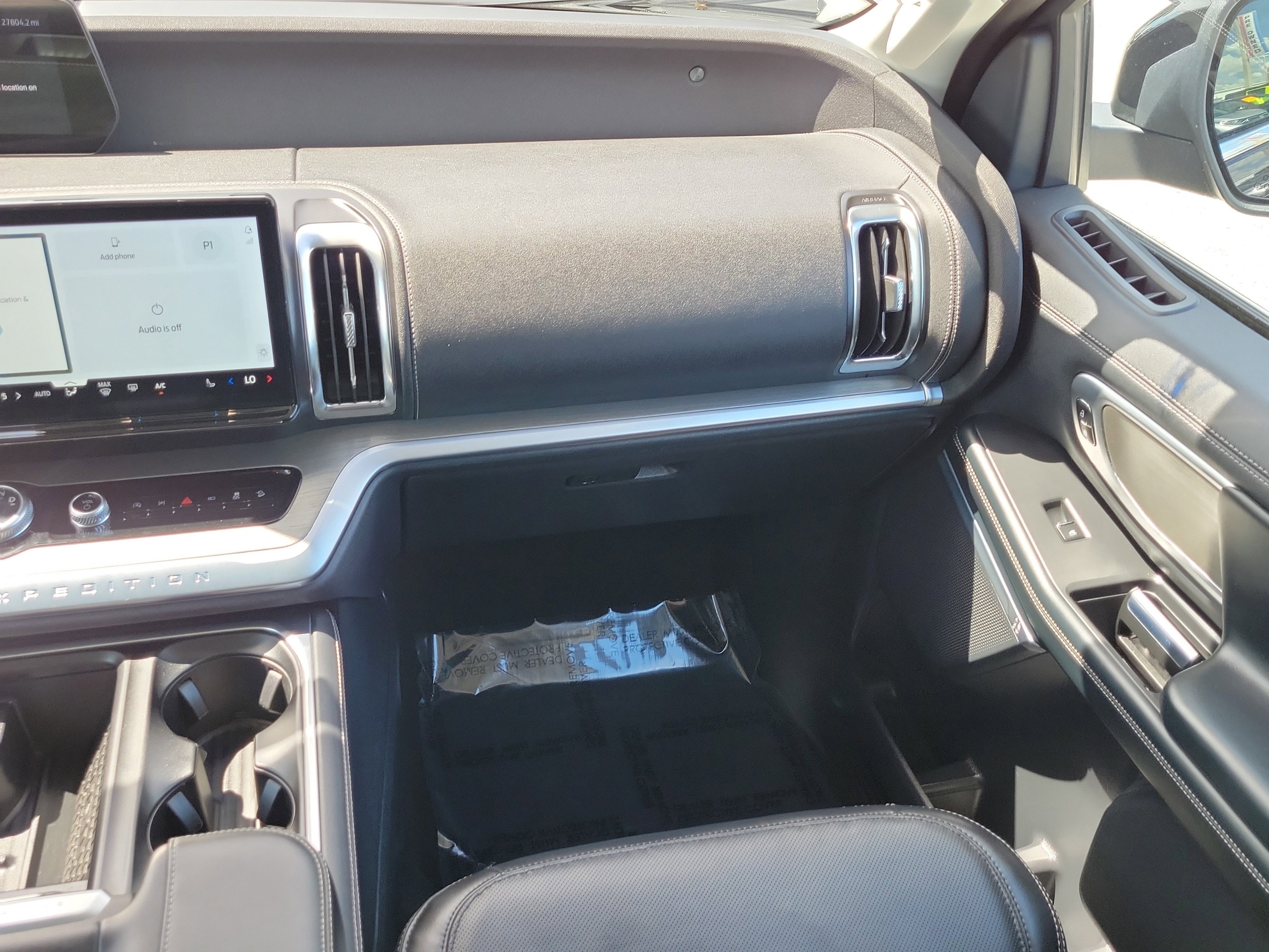 Certified 2025 Ford Expedition Platinum w/ Driver's Package AWD/4WD image 18