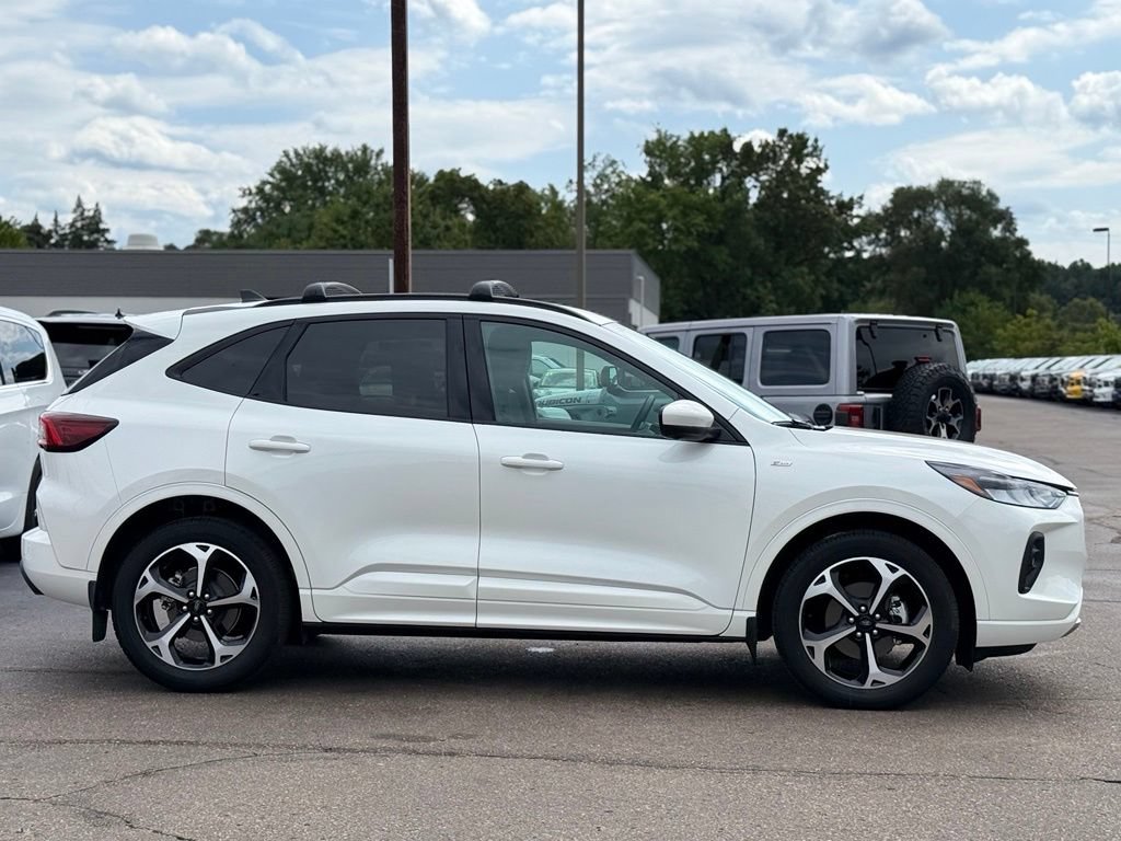 Certified 2023 Ford Escape ST-Line Select w/ Tech Pack #2 AWD/4WD image 29