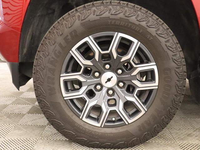 Used 2024 Chevrolet Colorado Z71 w/ Z71 Convenience Package 2 image 18