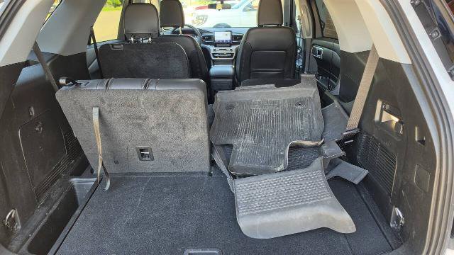 Certified 2024 Ford Explorer XLT w/ Equipment Group 202A AWD/4WD image 12