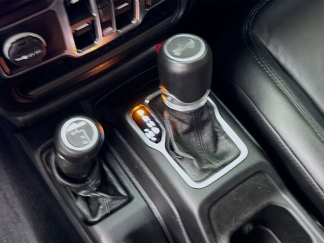 Used 2021 Jeep Wrangler Unlimited Sahara AWD/4WD image 17