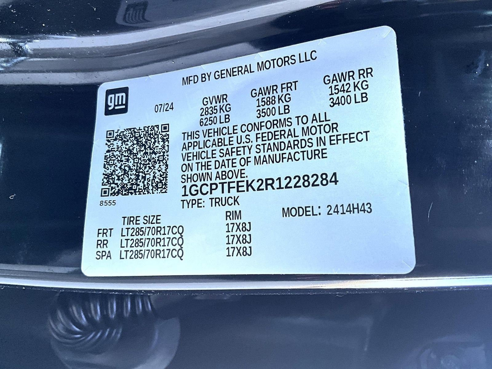 Used 2024 Chevrolet Colorado ZR2 w/ Technology Package AWD/4WD image 28