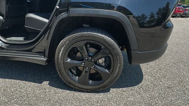 Used 2023 Jeep Grand Cherokee Altitude AWD/4WD image 19