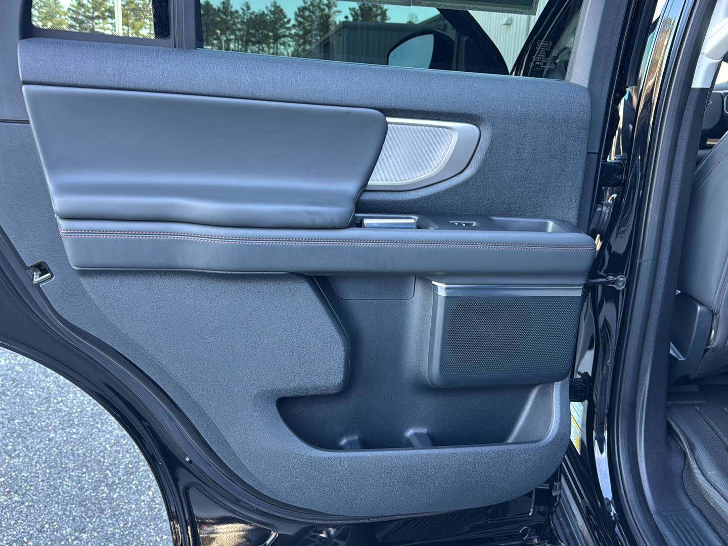 Certified 2025 Ford Expedition Active image 15