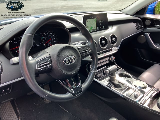Used 2018 Kia Stinger Premium AWD/4WD image 8