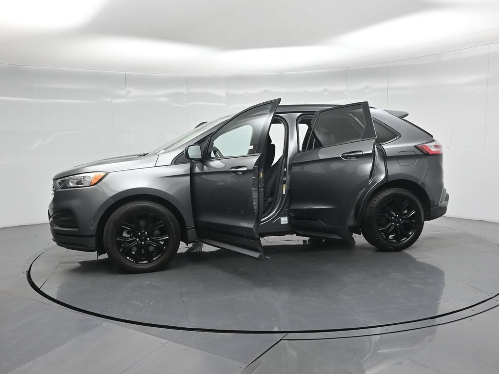 Certified 2023 Ford Edge SE w/ Black Appearance Package AWD/4WD image 36