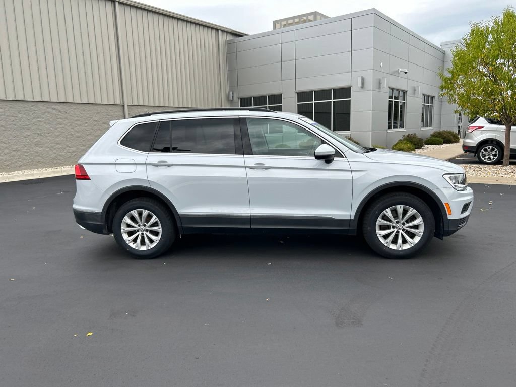 Used 2018 Volkswagen Tiguan SE w/ Panoramic Sunroof Package AWD/4WD image 6