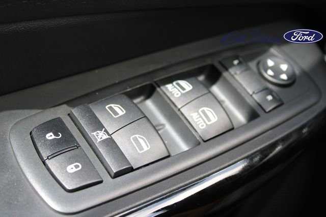 Used 2021 Jeep Cherokee Latitude Plus FWD image 21