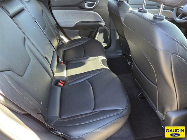 Used 2024 Jeep Compass Latitude image 15