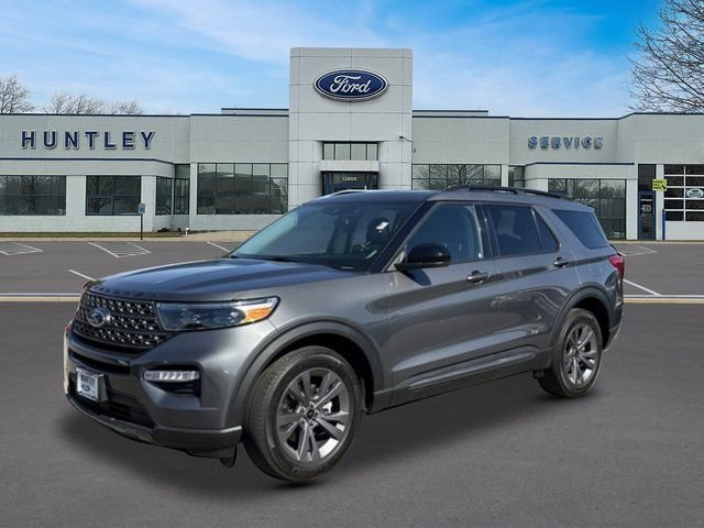 Certified 2024 Ford Explorer XLT w/ Equipment Group 202A