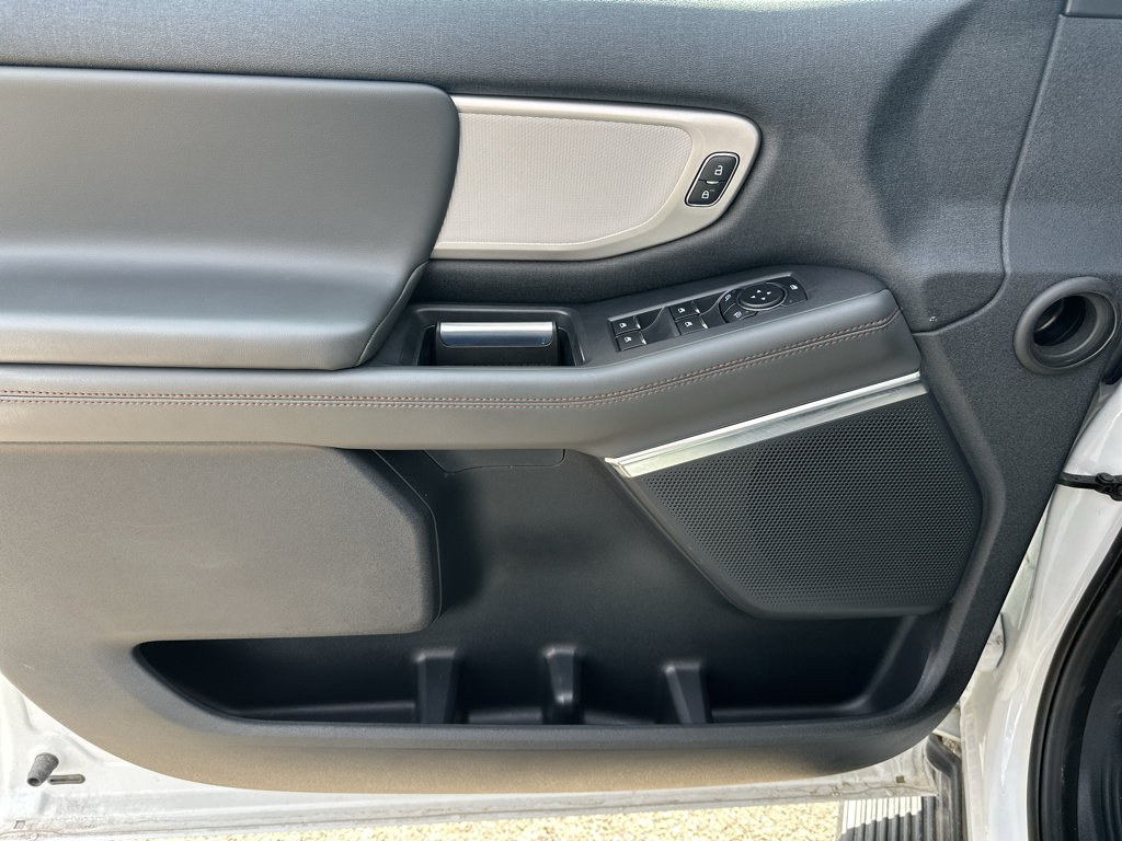 Certified 2025 Ford Expedition Active AWD/4WD image 8