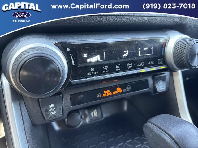 Used 2025 Toyota RAV4 LE AWD/4WD image 29