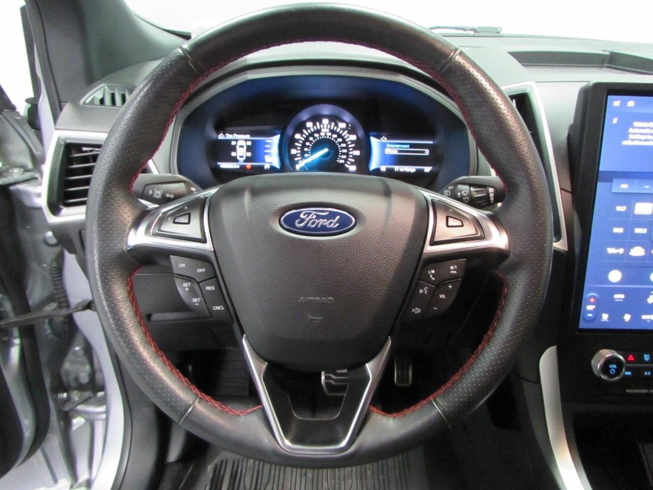 Certified 2024 Ford Edge ST-Line AWD/4WD image 23