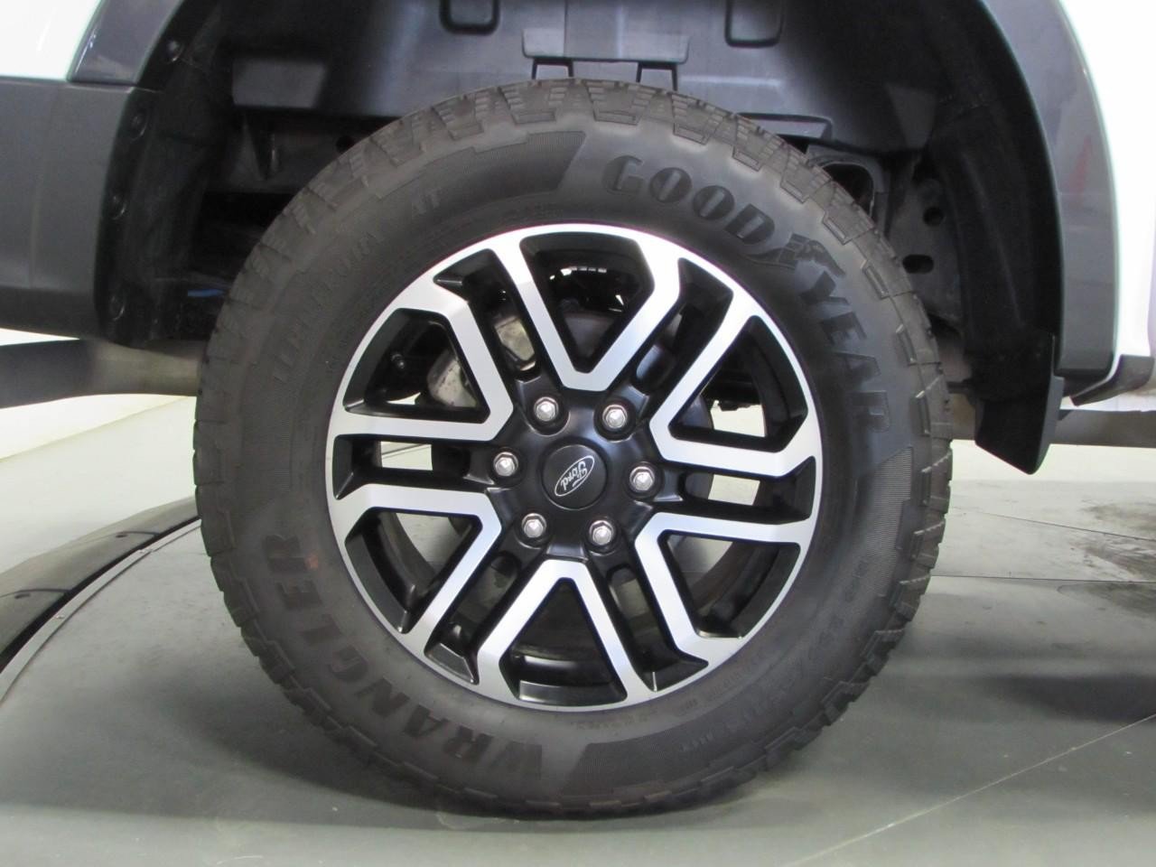Certified 2024 Ford Ranger Lariat AWD/4WD image 9