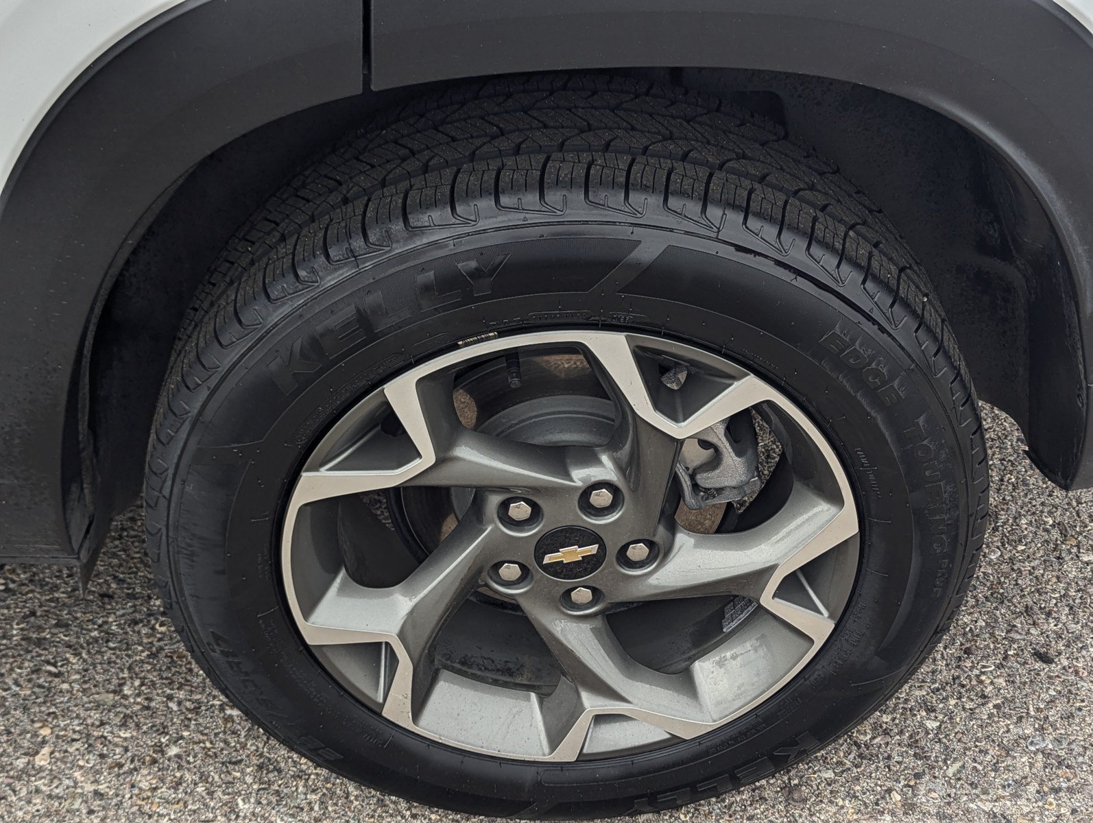 Used 2025 Chevrolet Trax LT FWD image 7