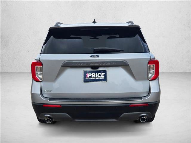 Certified 2023 Ford Explorer XLT w/ Equipment Group 202A RWD image 4