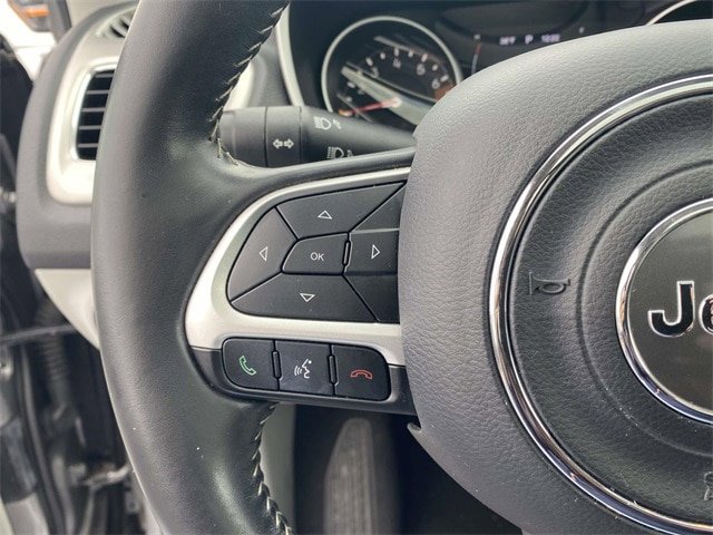 Used 2019 Jeep Compass Latitude FWD image 20