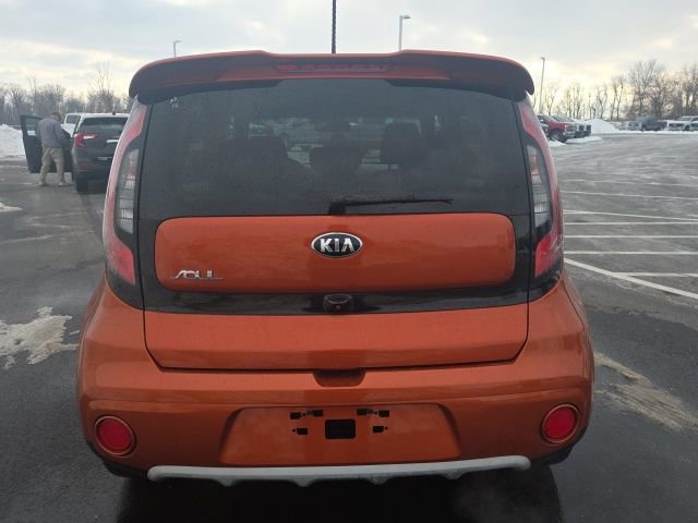 Used 2019 Kia Soul + image 3