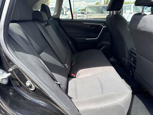 Used 2024 Toyota RAV4 LE FWD image 20