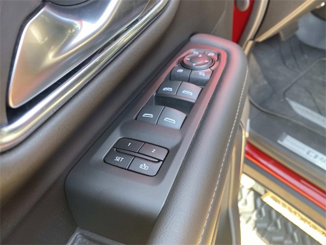 Used 2022 Chevrolet Tahoe Z71 w/ Luxury Package image 19