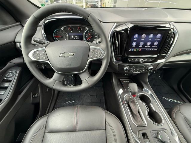 Used 2023 Chevrolet Traverse RS image 24