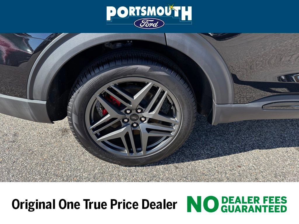 Certified 2025 Ford Explorer ST w/ Sun And Sound Package image 32