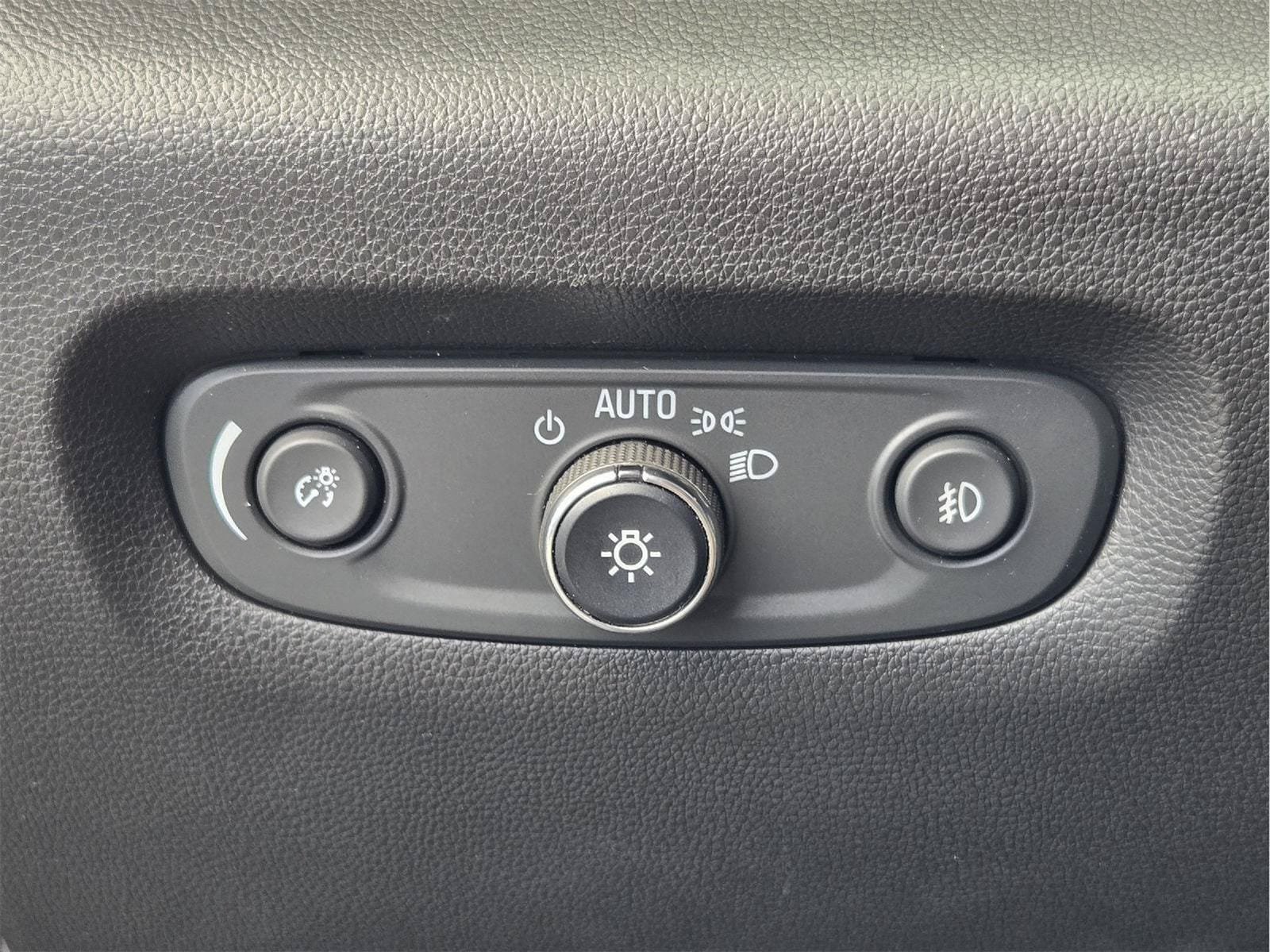 Used 2019 Chevrolet Traverse LT FWD image 20