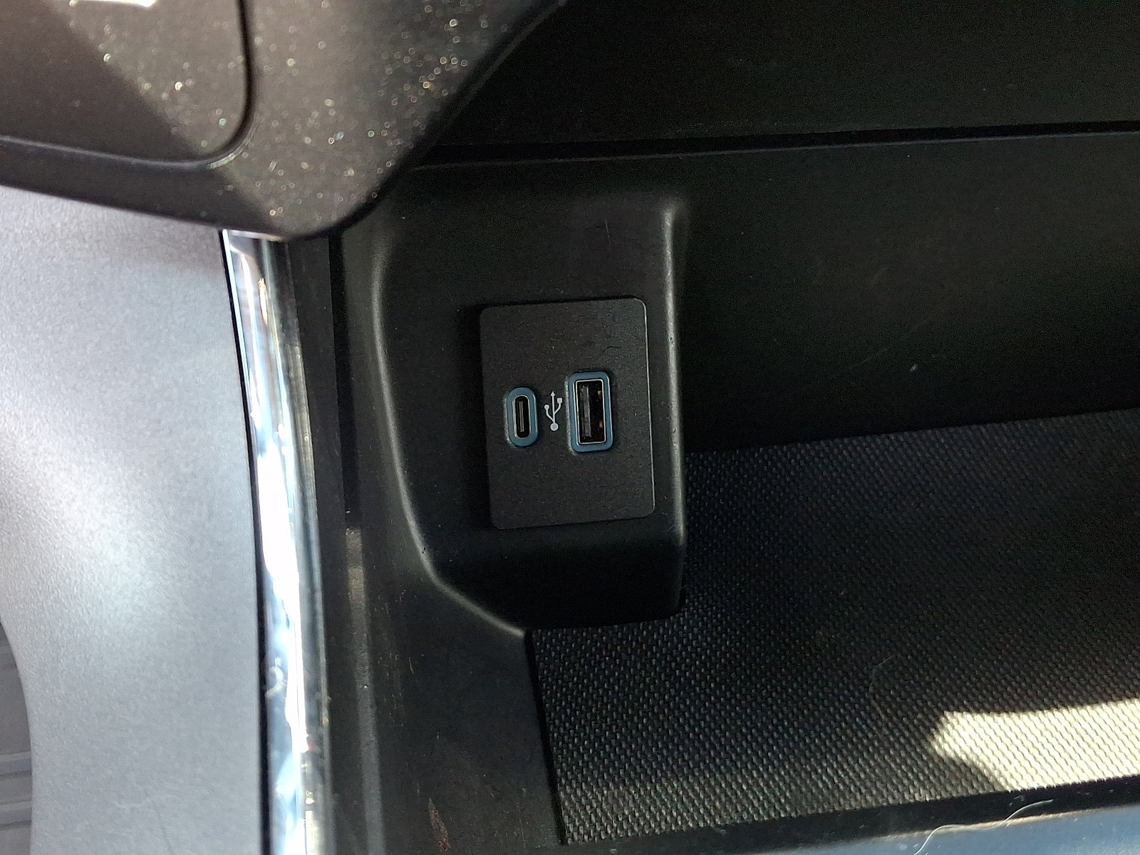 Certified 2023 Ford F150 Lightning XLT AWD/4WD image 24