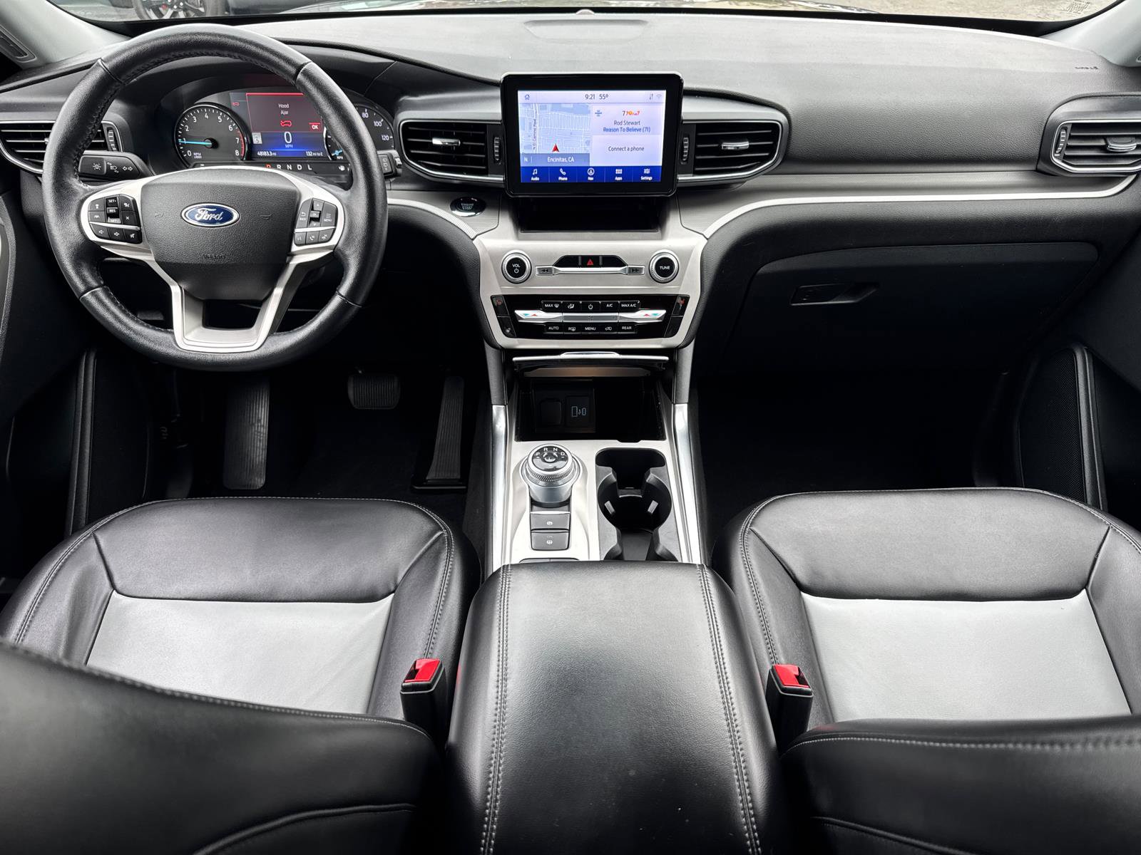 Certified 2022 Ford Explorer XLT w/ Equipment Group 202A image 22