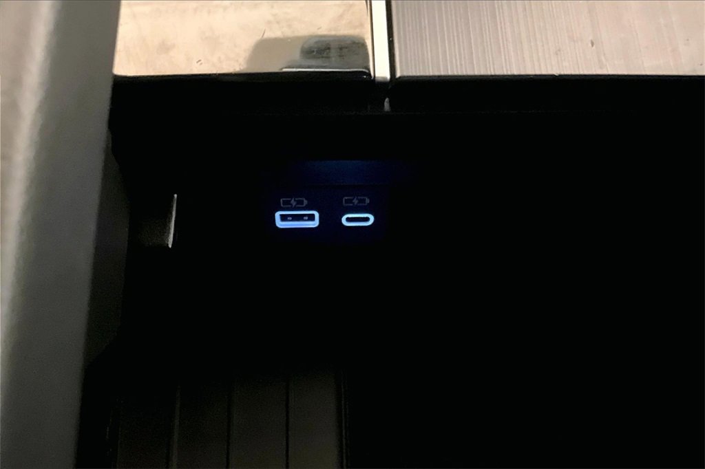 Used 2022 Toyota Tundra Platinum image 26