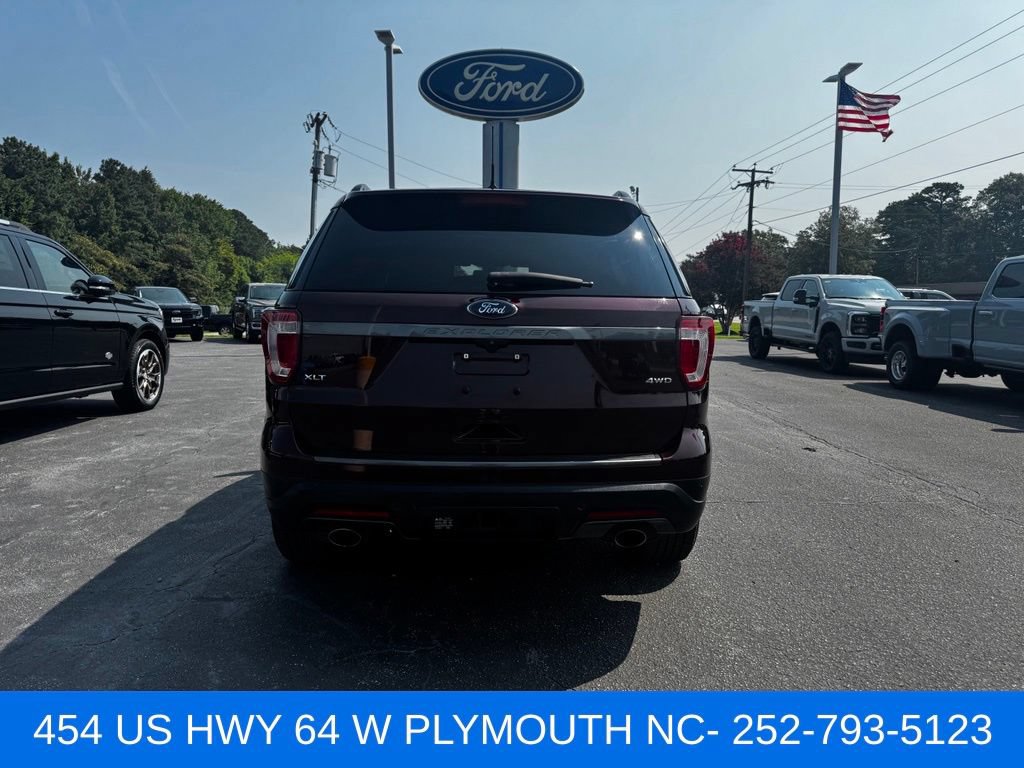 Certified 2018 Ford Explorer XLT w/ Equipment Group 202A AWD/4WD image 4
