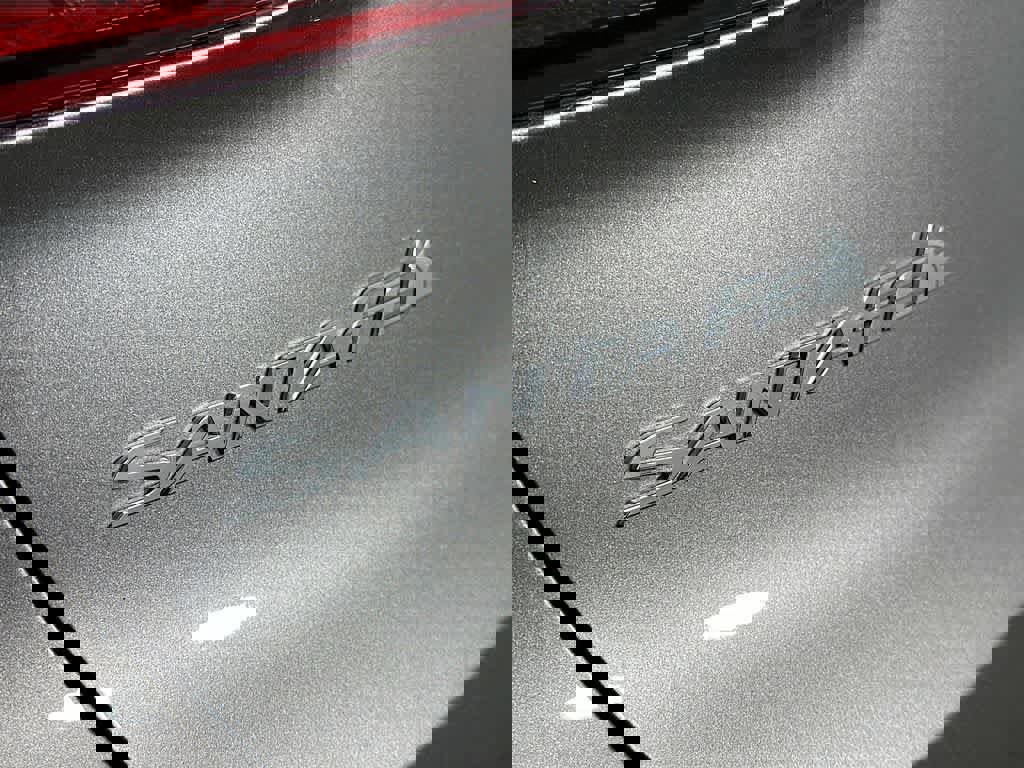 Used 2020 Hyundai Santa Fe Limited image 10