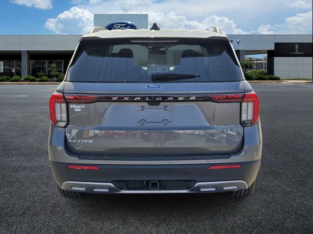 Certified 2025 Ford Explorer Active w/ Active Comfort Package RWD image 3