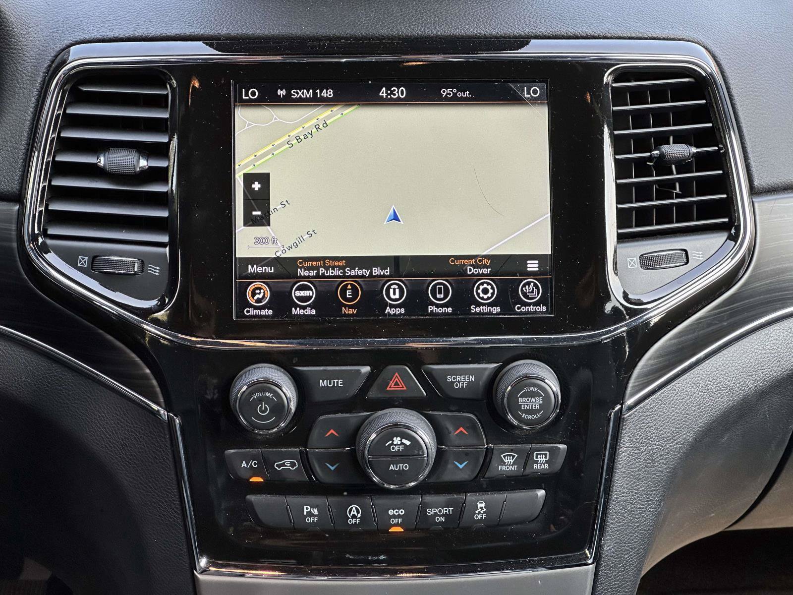 Used 2022 Jeep Grand Cherokee Limited AWD/4WD image 10