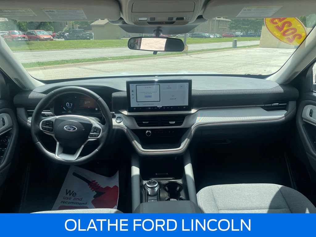Certified 2025 Ford Explorer Active AWD/4WD image 15