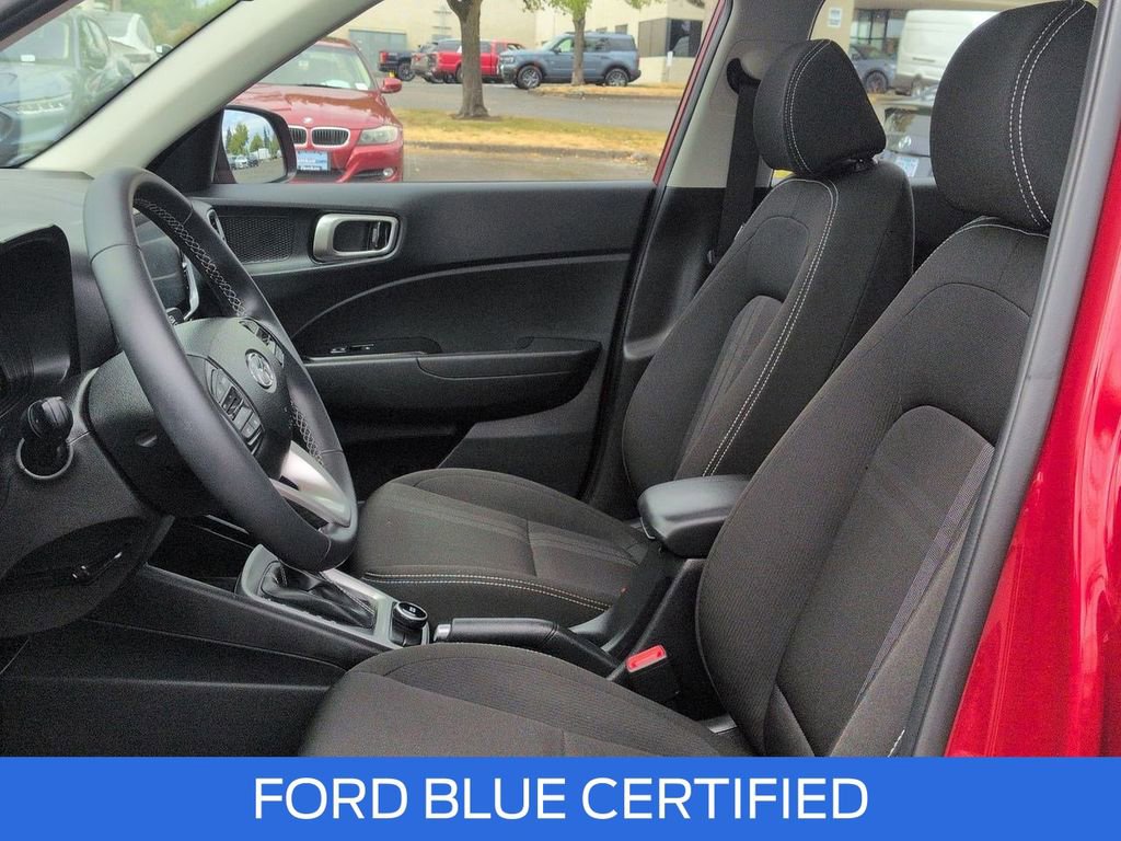 Used 2024 Hyundai Venue SEL FWD image 12