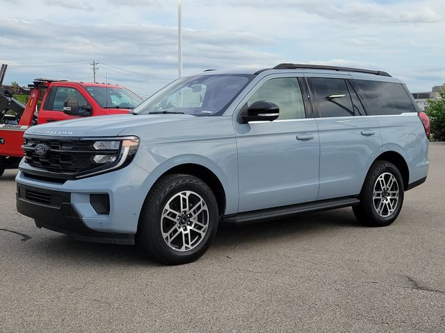 Certified 2025 Ford Expedition Active AWD/4WD image 27