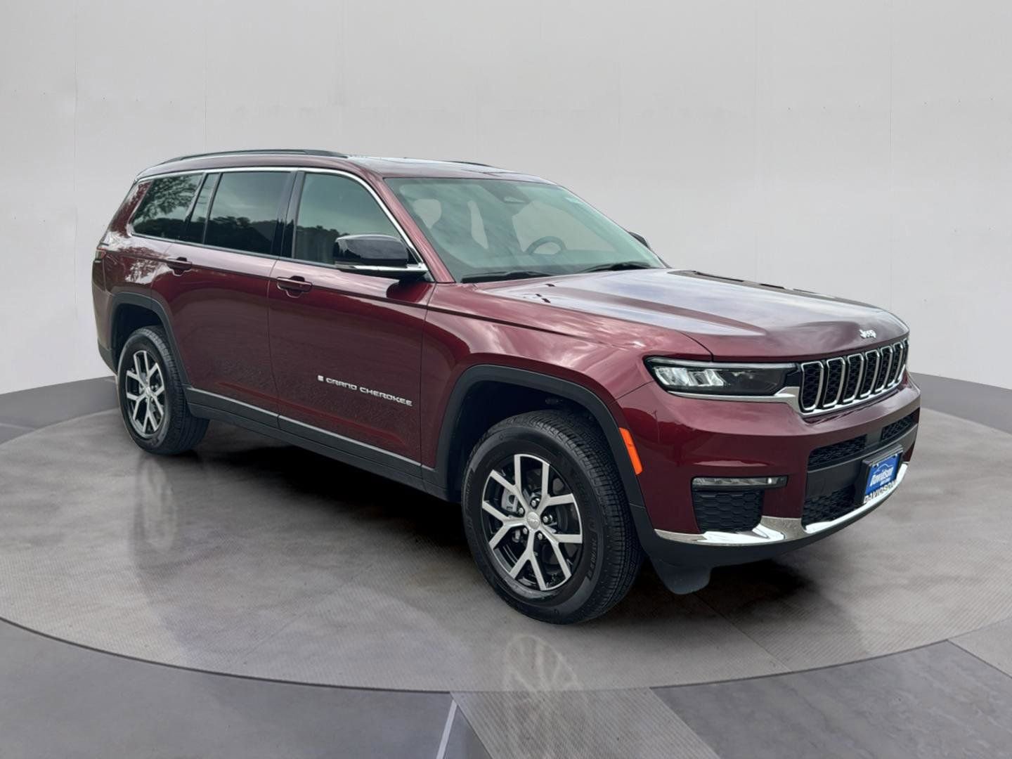 Used 2025 Jeep Grand Cherokee L Limited image 9