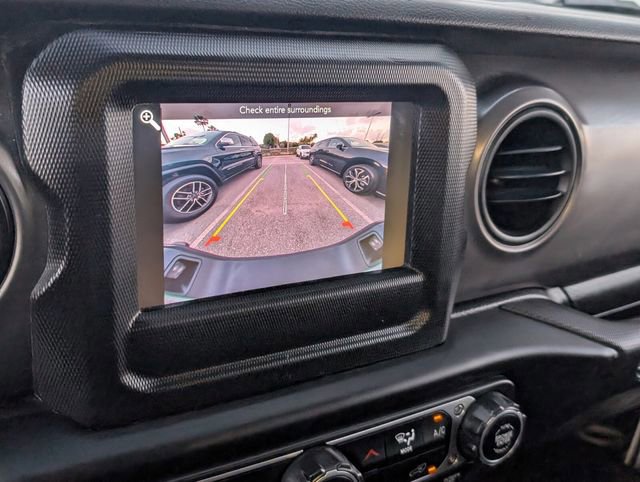 Used 2023 Jeep Gladiator Sport image 19