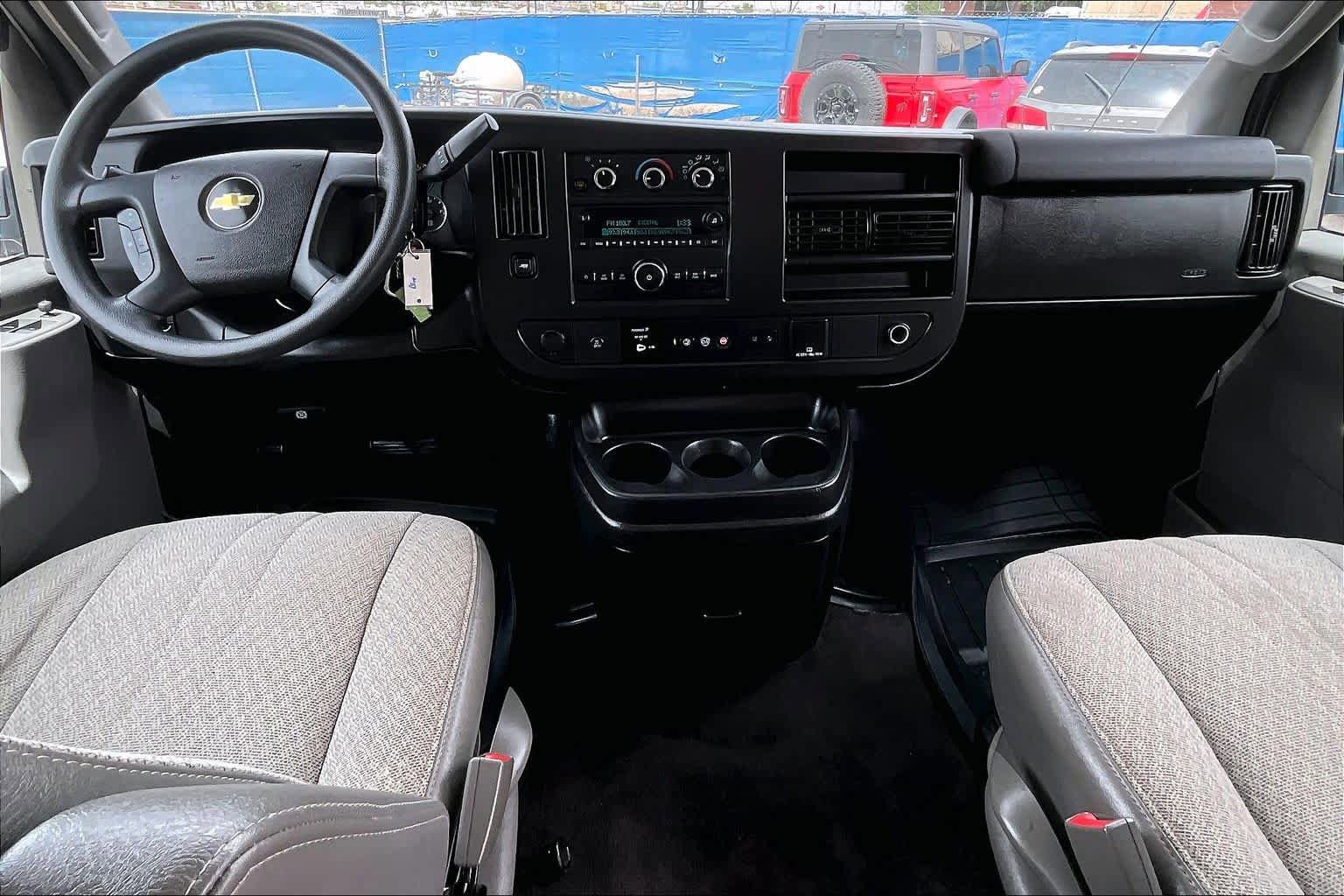 Used 2021 Chevrolet Express 3500 LT w/ LT Preferred Equipment Group RWD image 14